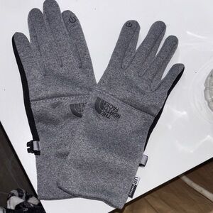 The North Face Charcoal Touchscreen Gloves women’s small